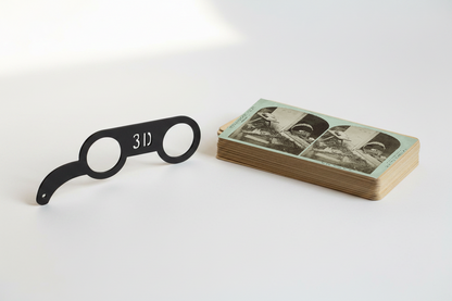 3D Lorgnette (Zine Viewer) with replaceable lens
